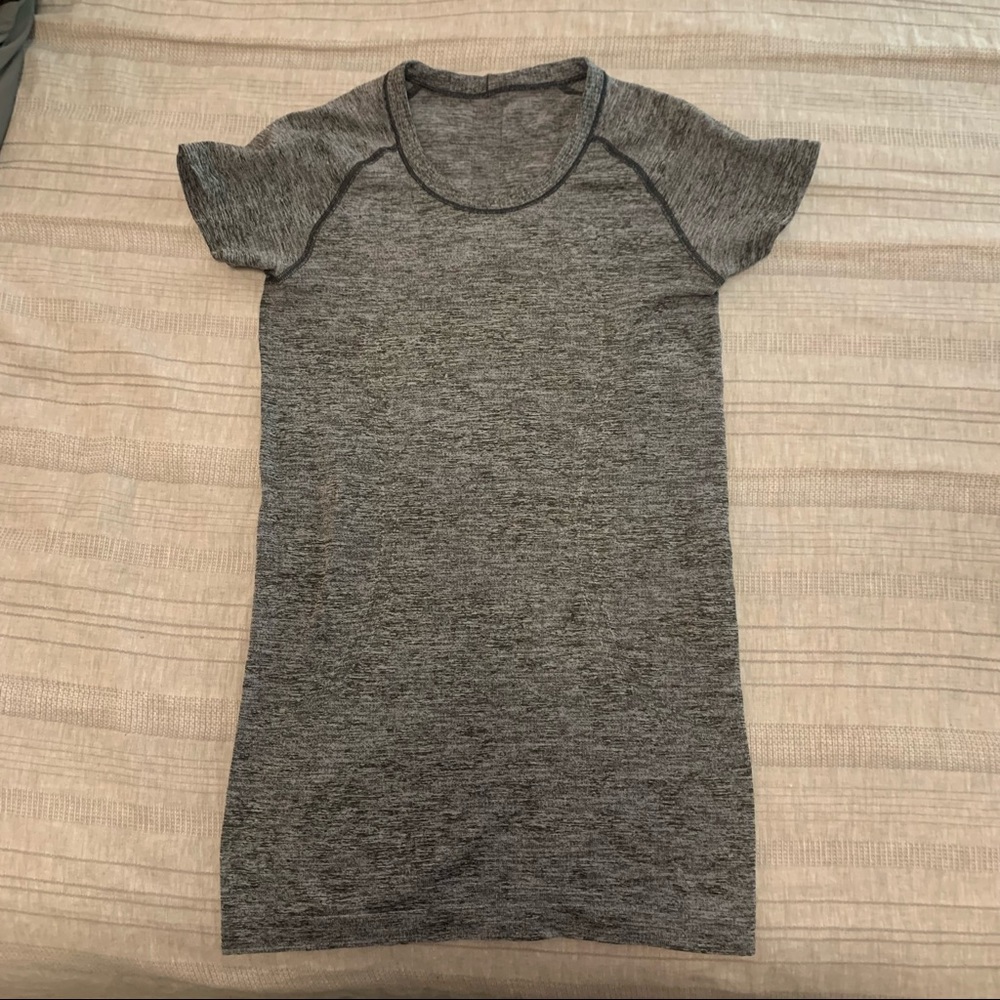 Lululemon Swiftly Tech Short Sleeve Top
